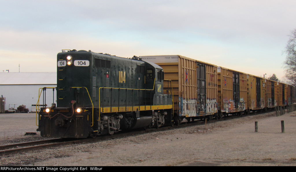 Ohio South Central Railroad (OSCR) 104